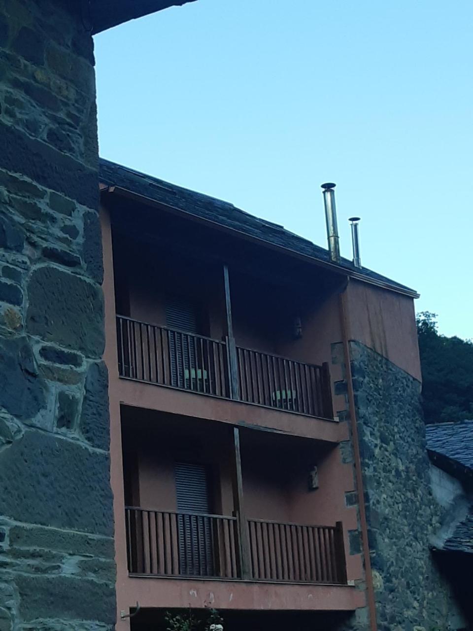 Villa Casa Antonio Y Benina Sosas de Laciana Exterior foto